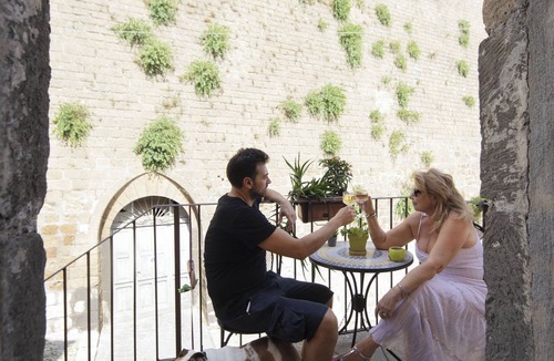 San Michele in Teverina House | Favor in the village with Jacuzzi