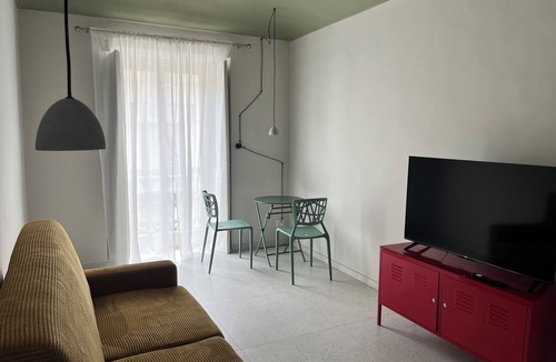 San Salvario Apartment | Fermata Marconi two-room apartment in the center of Turin