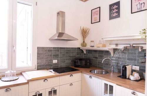 Bazzano Apartment | Finely renovated apartment in the historic center of Bazzano