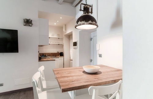 Como City Centre Apartment | Flat in the centre of Como (La Maison)