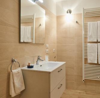 Navazzo Hotel | Foresteria Lombarda LocandAngelica