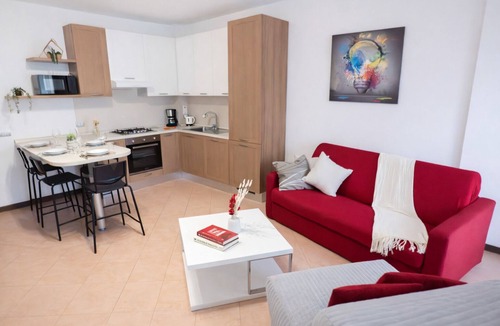 Cavalcaselle Apartment | Francy House: Pool, Relaxation, Lake Garda, A/C, WiFi