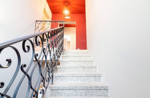 Peraga House | Functional and spacious room with private bathroom is part of the San Vincenzo Rooms Guest House and is perfect for 2 guests. The accommodation is located in the renovated building in Vigonza, which is 10 minutes by car from the center of Padua and on th