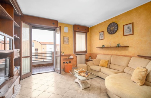 San Faustino-Madonnina-Quattroville Apartment | Ganden's Flat - One Bedroom Apartment, Sleeps 3