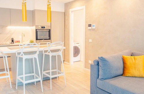 Monte Apartment | Garda Luxury Suite - Italian Homing