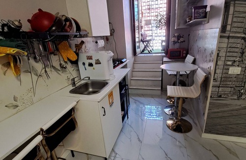Villa San Giovanni House | GARDEN cozy family room with children's games in the garden