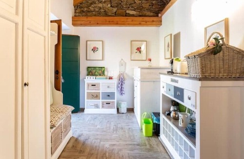 Gonte Apartment | Gardener Cottage of Villa Anelli · First Floor