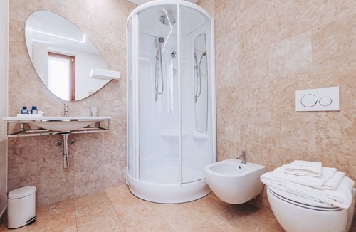 Badia Calavena Bed & Breakfast | Giada, room with bathroom.Villa Riva, tranquility,at the foot of the Little Dolomites.
