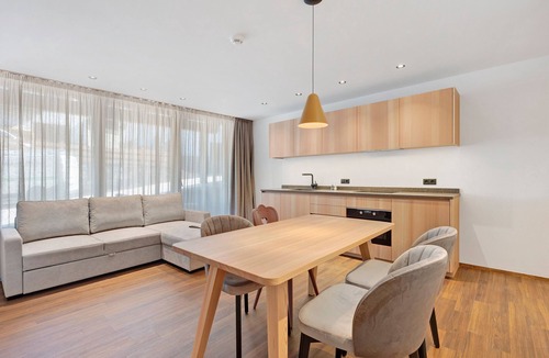 Trodena Apartment | Goldener Adler Apartment Classic 3 with Balcony, Sauna, and Breakfast Included - new 2026