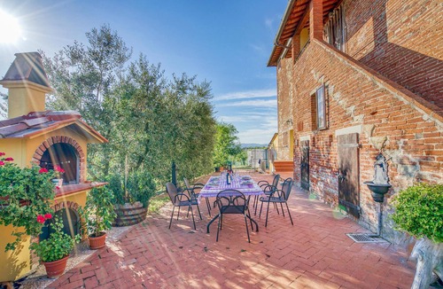 Alberoro Apartment | Gorgeous apartment in Monte San Savino -AR- with WiFi