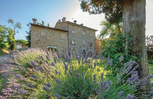 Santa Reparata Apartment | Gorgeous apartment in Anghiari AR with house a panoramic view