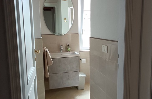 Borgo Venezia Apartment | Grazioso Appartamento Casa Rosa Amelia .con Grande Parcheggio Libero a 20 m