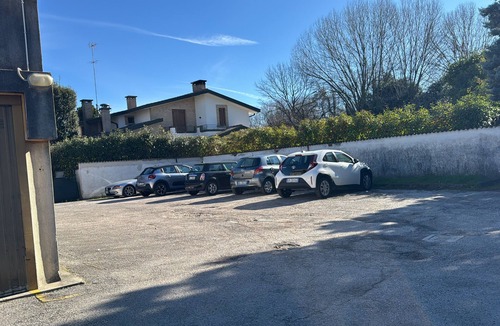 Treviso Apartment | Great location with parking, and easily accessible from the airport too!
