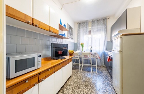 Pablo Apartment | GuestHost - A comfortable and welcoming 83 square meters apartment, perfect for six people, located on the second floor of a 1960s building with an elevator (NOT accessible to disabled guests).The property enjoys an ideal location within the city of Parm