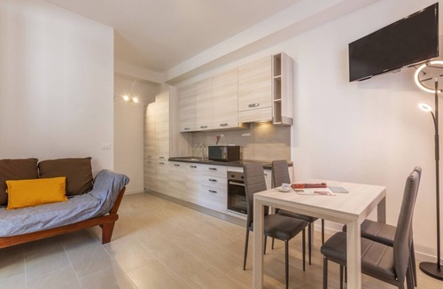 San Donato Apartment | GuestHost - Apartment located on the ground floor of a building.In 39 square meters of space it comfortably accommodates 2 people with a double bedroom.There is an uncovered parking space for the exclusive use of guests.The neighborhood is well served wi