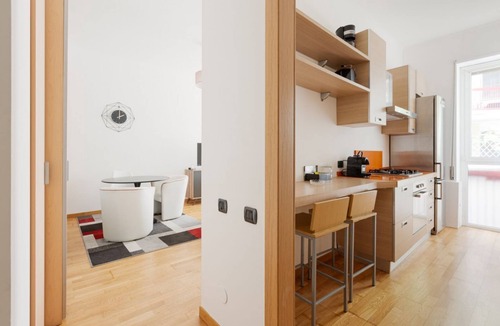 Milan Apartment | GuestHost - Beautiful 35 sqm apartment located on the mezzanine floor of a building WITHOUT elevator (stairs to access it). The property is located 11 minutes by public transport from City Life, the largest pedestrian area in Milan, and from MiCo, the la