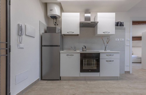 Ferrara Historic Centre Apartment | GuestHost - Blanket Retreat! Near Estense Castle
