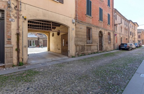 Ferrara Historic Centre Apartment | GuestHost - Bright Apartment with Patio & Parking