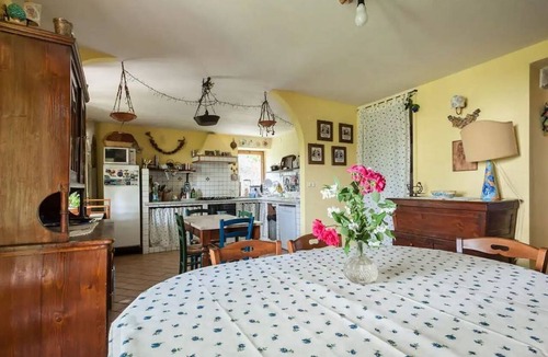 Gubbio Villa | GuestHost - Charming country house that can host up to 11 people, a 6km drive from Gubbio, with large garden, terrace and parking space.The villa (recognised by the Superintendence of Cultural Heritage and Activities) comes with large and bright rooms, f
