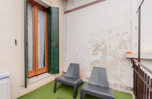 Marghera Apartment | GuestHost - Comfortable and spacious 70 square meters apartment, perfect for four people, located on the first floor of a building (NO elevator).The property is located in a residential area within walking distance of various amenities and the main trans