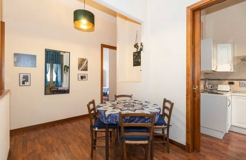 Historic Centre Apartment | GuestHost - Cozy apartment of 64 sqm, able to accommodate up to 4 people, located on the second floor of an elegant condominium without elevator, with a beautiful shared garden inside.The property is located in an ideal position to move around the city: