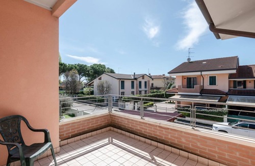 Abano Terme Villa | GuestHost - Cozy villa on two floors of about 150 sqm perfect for 7 people.The villa is located in a quiet residential area in the heart of nature in the Euganean Hills and a short walk from the wonderful spa of Abano and the historic center of Abano Ter