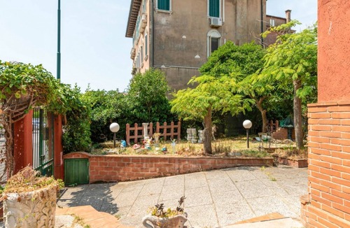 Santa Maria in Stelle Apartment | GuestHost - Eclectic Apartment in Lido di Venezia