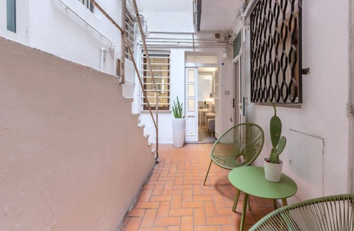 Ferrara Historic Centre Apartment | GuestHost - Ferrara Torre dei Leuti White Apartment