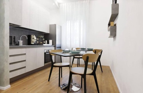 Padova Apartment | GuestHost - Modern 25 sqm room just 6 minutes walk from Sant'Antonio Hospital, able to accommodate up to 3 people. The accommodation is located on the ground floor (raised) of a building without a lift (NOT suitable for disabled people). Please note that