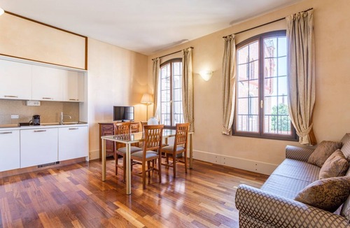 Molina Apartment | GuestHost - Molino Stucky Residence Mascareta Suite