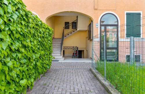 Padova Apartment | GuestHost - Prato della Valle Roomy Flat
