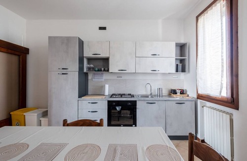 Peraga Apartment | GuestHost - Roomy apartment of 95 sqm located on the first floor of a building without a lift (20 steps to access), can accommodate up to 5 people.The accommodation is located in Vigonza, just 10 minutes by car from the city center of Padua and from the
