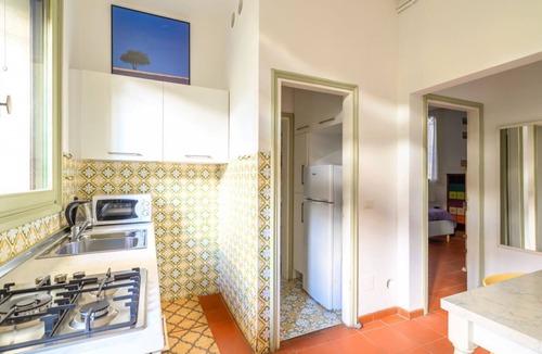City Center Padova Apartment | GuestHost - The property is located on the ground floor with an internal garden (with an outdoor table and two chairs) and an independent entrance.It accommodates 3 people in 40 square meters of space.A few steps from the Clock Tower and Piazza dei Signo