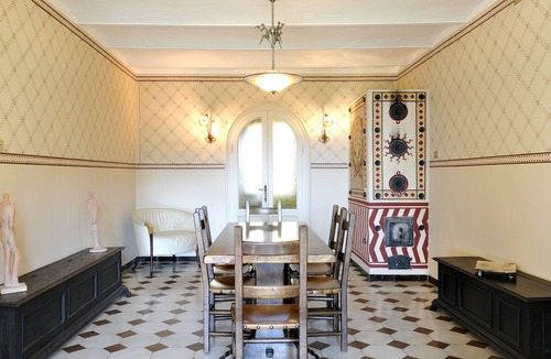 Montegrino Valtravaglia House | Handsome villa with magnificent garden and large pool