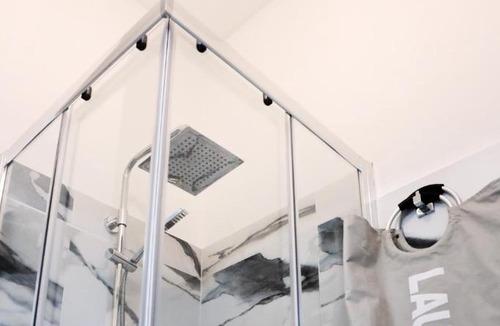 Angarano Apartment | Heather's Home - Deluxe - Ponte Vecchio