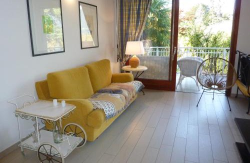 Porto Valtravaglia Apartment | Hermitage mimosa