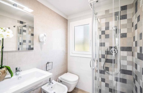 Manerba del Garda Apartment | Holiday apartment with air conditioning and pool