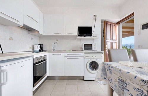 Gardola Apartment | Holiday Apartment Casa Giulia sul Garda with Lake View & Wi-Fi