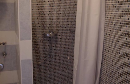 Euroville Apartment | Holiday Apartment in Euroville with Common Pool and Mountain View