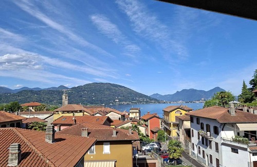 Feriolo Apartment | Holiday apartment with balcony and lake view