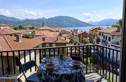 Feriolo Apartment | Holiday apartment with balcony and lake view