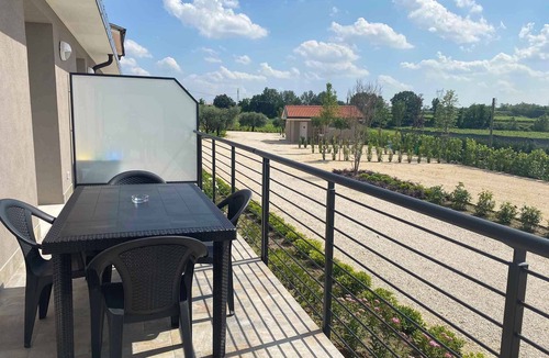 Colà Di Lazise Apartment | Holiday apartment with balcony and air conditioning