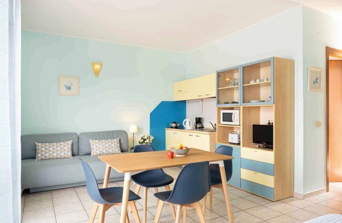 Oggebbio Apartment | Holiday apartment with private beach and balcony with lake view