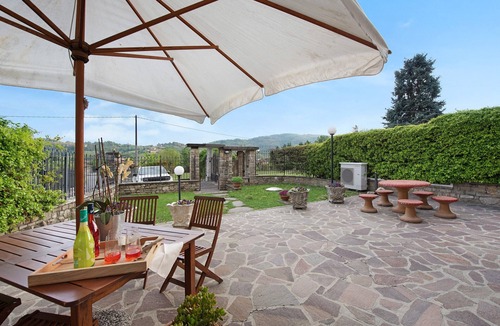 Villongo House | Holiday Home "Cascina Nonna Nina" with Private Terrace and 2 Balconies
