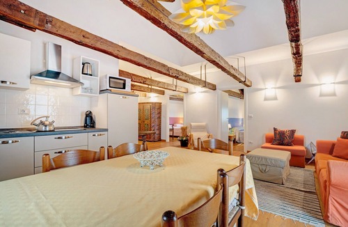 Chioggia House | Holiday Home 'Cozy Country Loft Oleandro' with Private Terrace, Wi-Fi and Air Conditioning
