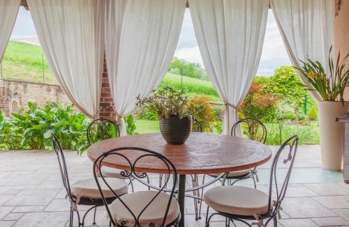 Mango House | Home Canova