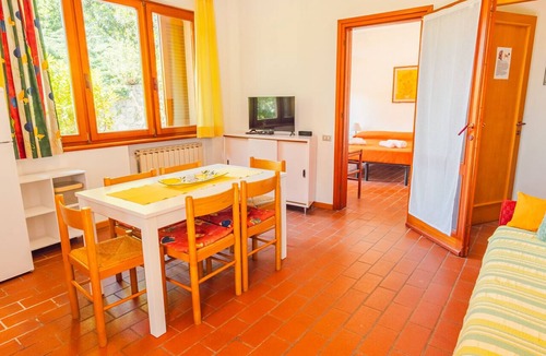 Costermano House | Home-Garden view-Private Bathroom-Apartment-interno appartamento