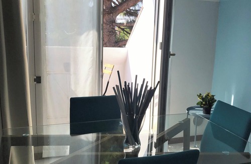 Desenzano del Garda Apartment | Homerez - Studio in Desenzano del Garda