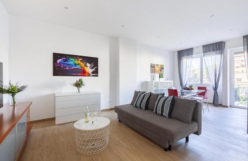 Quartiere XVII Trieste Apartment | Hostly-Libia Light Lodge-10min Metro to Colosseum