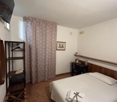 Lazise Old Town Hotel | Hotel "ALBERGO DA PINA"